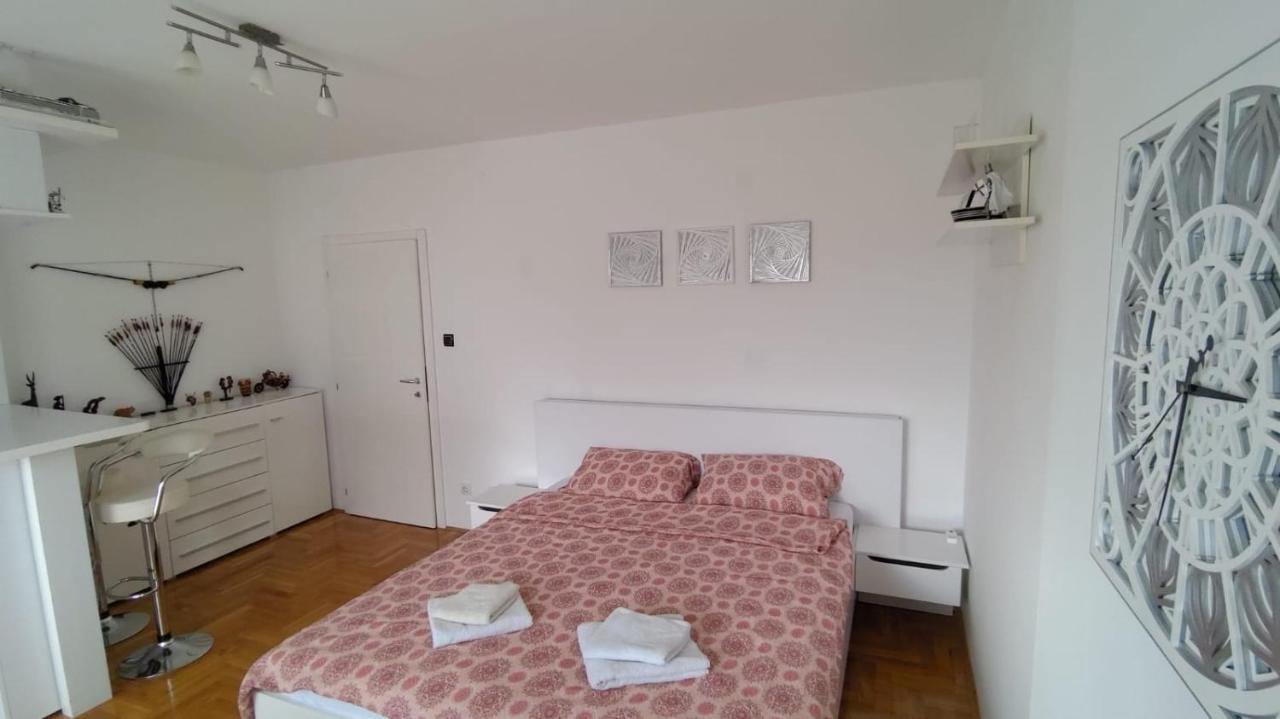 Poesia Apartment Novi Sad Eksteriør bilde